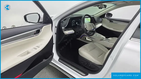 HYUNDAI GRANDEUR LE BLANC