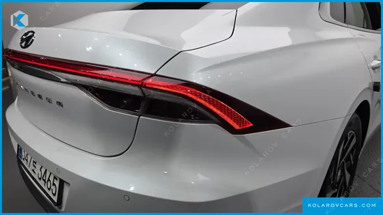 HYUNDAI GRANDEUR LE BLANC