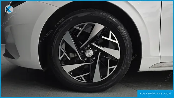 HYUNDAI GRANDEUR LE BLANC