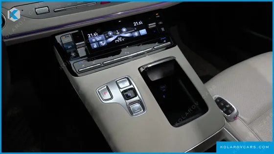 HYUNDAI GRANDEUR LE BLANC