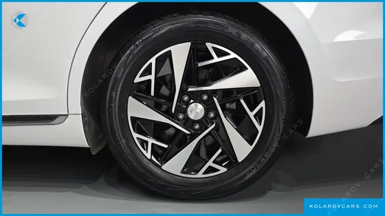 HYUNDAI GRANDEUR LE BLANC