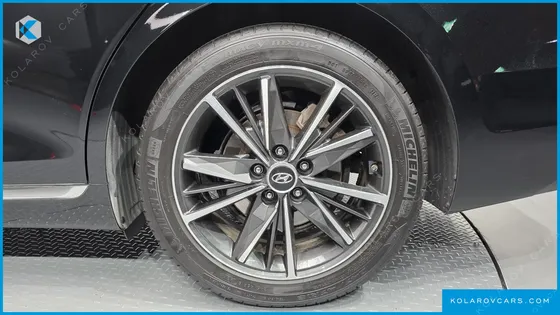 HYUNDAI GRANDEUR 3.3
