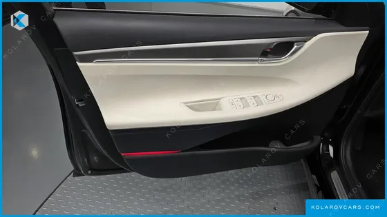 HYUNDAI GRANDEUR 3.3