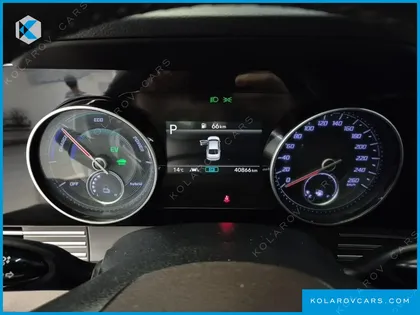 HYUNDAI GRANDEUR PREMIUM