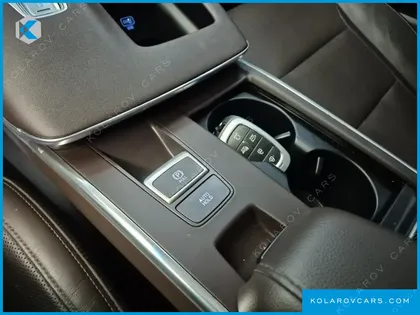 HYUNDAI GRANDEUR PREMIUM