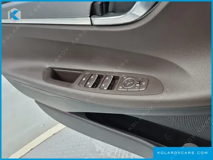 HYUNDAI GRANDEUR PREMIUM