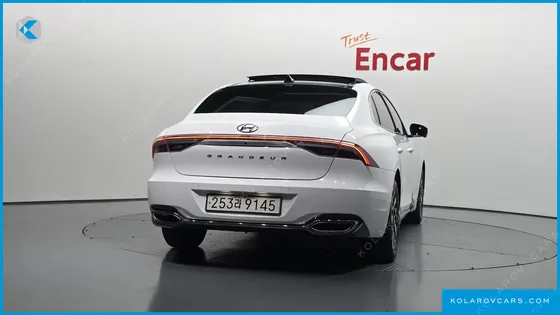 HYUNDAI GRANDEUR LE BLANC