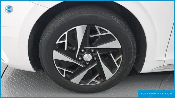 HYUNDAI GRANDEUR LE BLANC