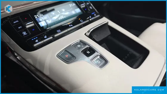 HYUNDAI GRANDEUR LE BLANC