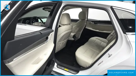 HYUNDAI GRANDEUR LE BLANC