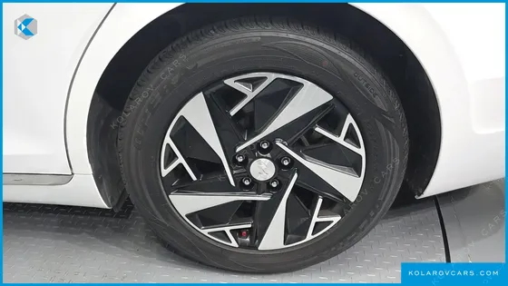 HYUNDAI GRANDEUR LE BLANC