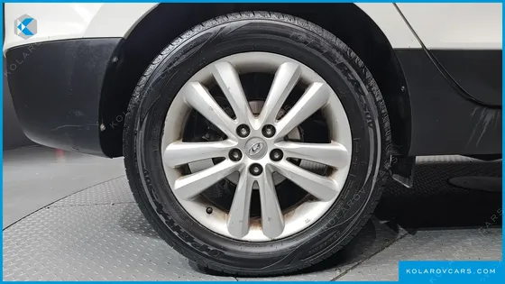 HYUNDAI TUCSON DIESEL 2WD LX20