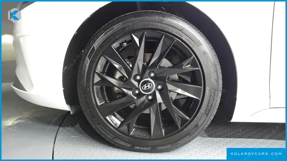 HYUNDAI GRANDEUR CALLIGRAPHY