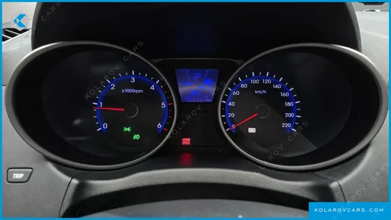 HYUNDAI TUCSON DIESEL 2WD LX20