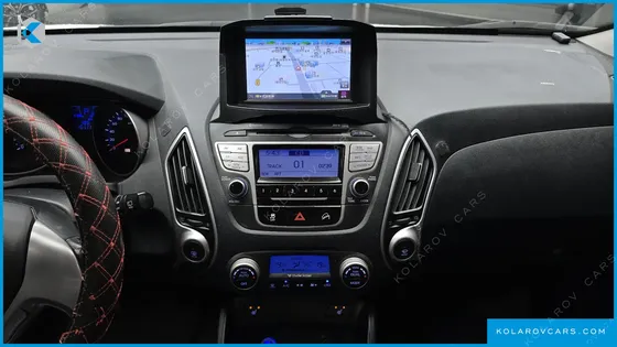 HYUNDAI TUCSON DIESEL 2WD LX20