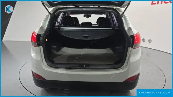HYUNDAI TUCSON DIESEL 2WD LX20