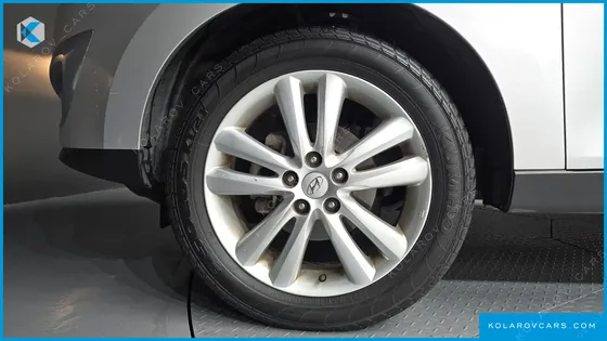 HYUNDAI TUCSON DIESEL 2WD LX20