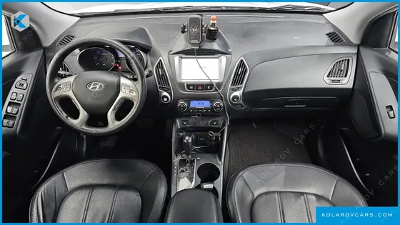 HYUNDAI TUCSON DIESEL 2WD LX20