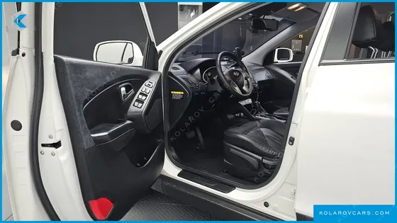HYUNDAI TUCSON DIESEL 2WD LX20