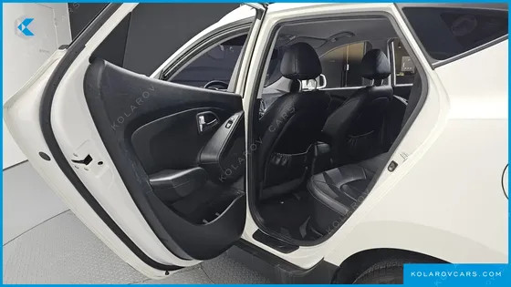 HYUNDAI TUCSON DIESEL 2WD LX20