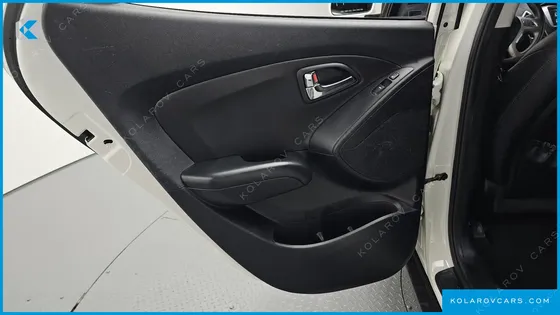 HYUNDAI TUCSON DIESEL 2WD LX20