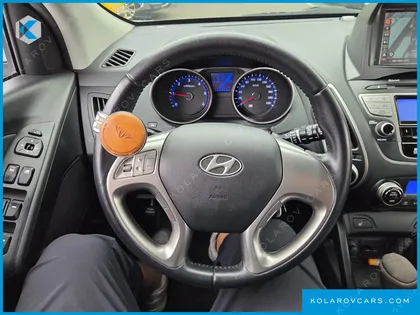 HYUNDAI TUCSON DIESEL 2WD LX20