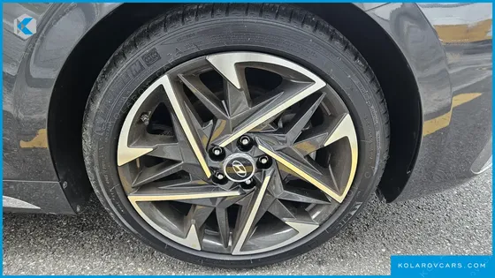 HYUNDAI GRANDEUR 2.5