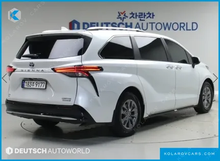 TOYOTA SIENNA 2.5 HYBRID AWD