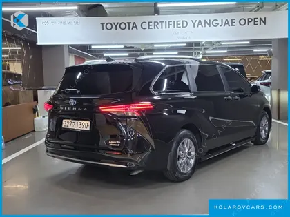 TOYOTA SIENNA 2.5 HYBRID AWD