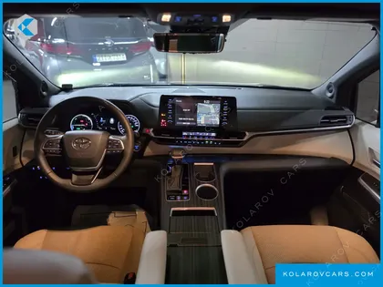 TOYOTA SIENNA 2.5 HYBRID AWD