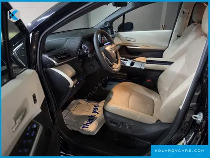 TOYOTA SIENNA 2.5 HYBRID AWD