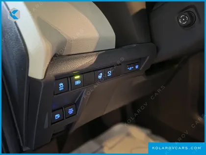 TOYOTA SIENNA 2.5 HYBRID AWD