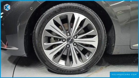 KIA K8 2.5 GASOLINE 2WD