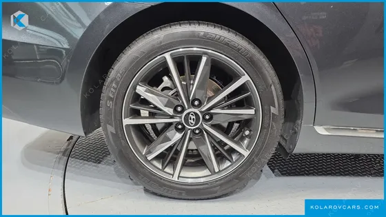 HYUNDAI GRANDEUR 2.5