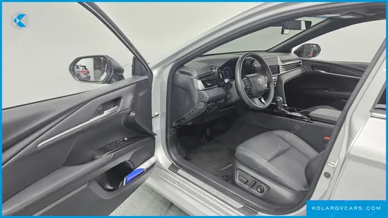 TOYOTA CAMRY 2.5 XLE HYBRID