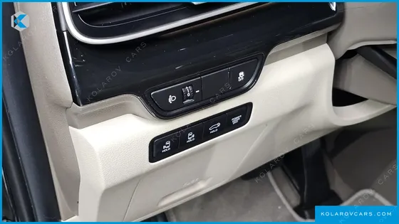 KIA CARNIVAL HEV 7-SEATER HI LIMOUSINE