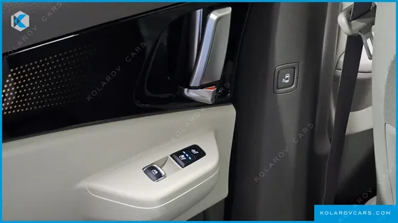 KIA CARNIVAL HEV 7-SEATER HI LIMOUSINE