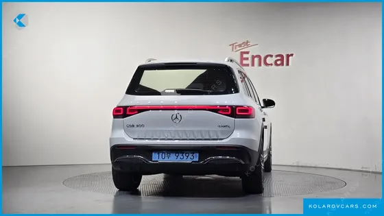 MERCEDES EQB EQB300 4MATIC AMG LINE