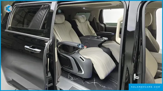 KIA CARNIVAL HEV 9 SEATER X LINE