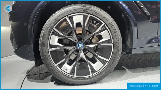 BMW IX3 M SPORTS