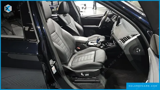 BMW IX3 M SPORTS
