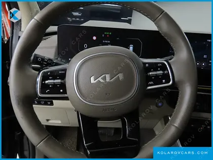 KIA CARNIVAL HEV 9-SEATER HI-LIMOUSINE