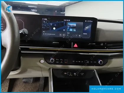 KIA CARNIVAL HEV 9-SEATER HI-LIMOUSINE