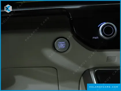 KIA CARNIVAL HEV 9-SEATER HI-LIMOUSINE