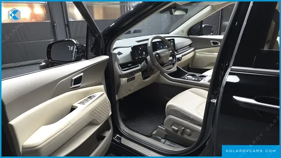 KIA CARNIVAL GASOLINE 9-SEATER NOBLESSE