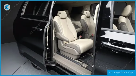 KIA CARNIVAL GASOLINE 9-SEATER NOBLESSE