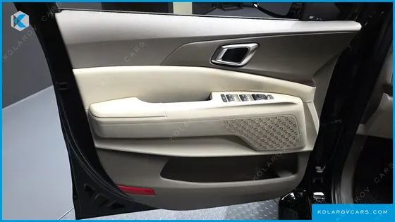 KIA CARNIVAL GASOLINE 9-SEATER NOBLESSE