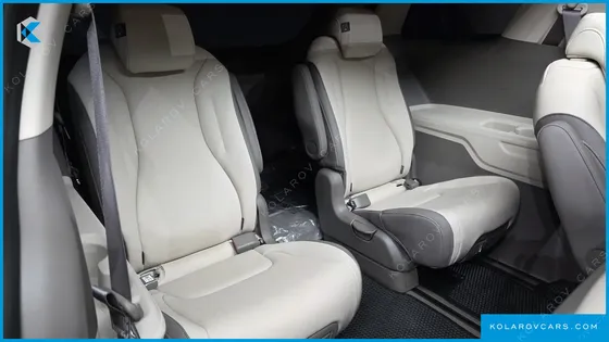 KIA CARNIVAL GASOLINE 9-SEATER NOBLESSE