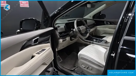 KIA CARNIVAL GASOLINE 9-SEATER SIGNATURE