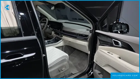 KIA CARNIVAL GASOLINE 9-SEATER SIGNATURE